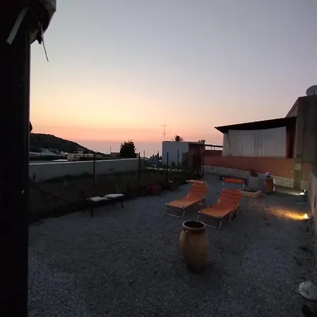 Lapalmas - In Centro A Malfa (Salina)